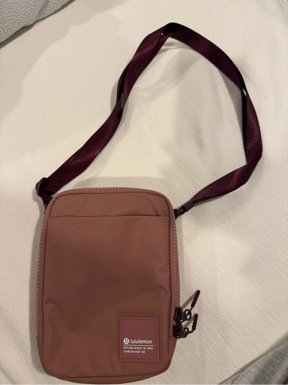 Lululemon easy access crossbody bag new without tags